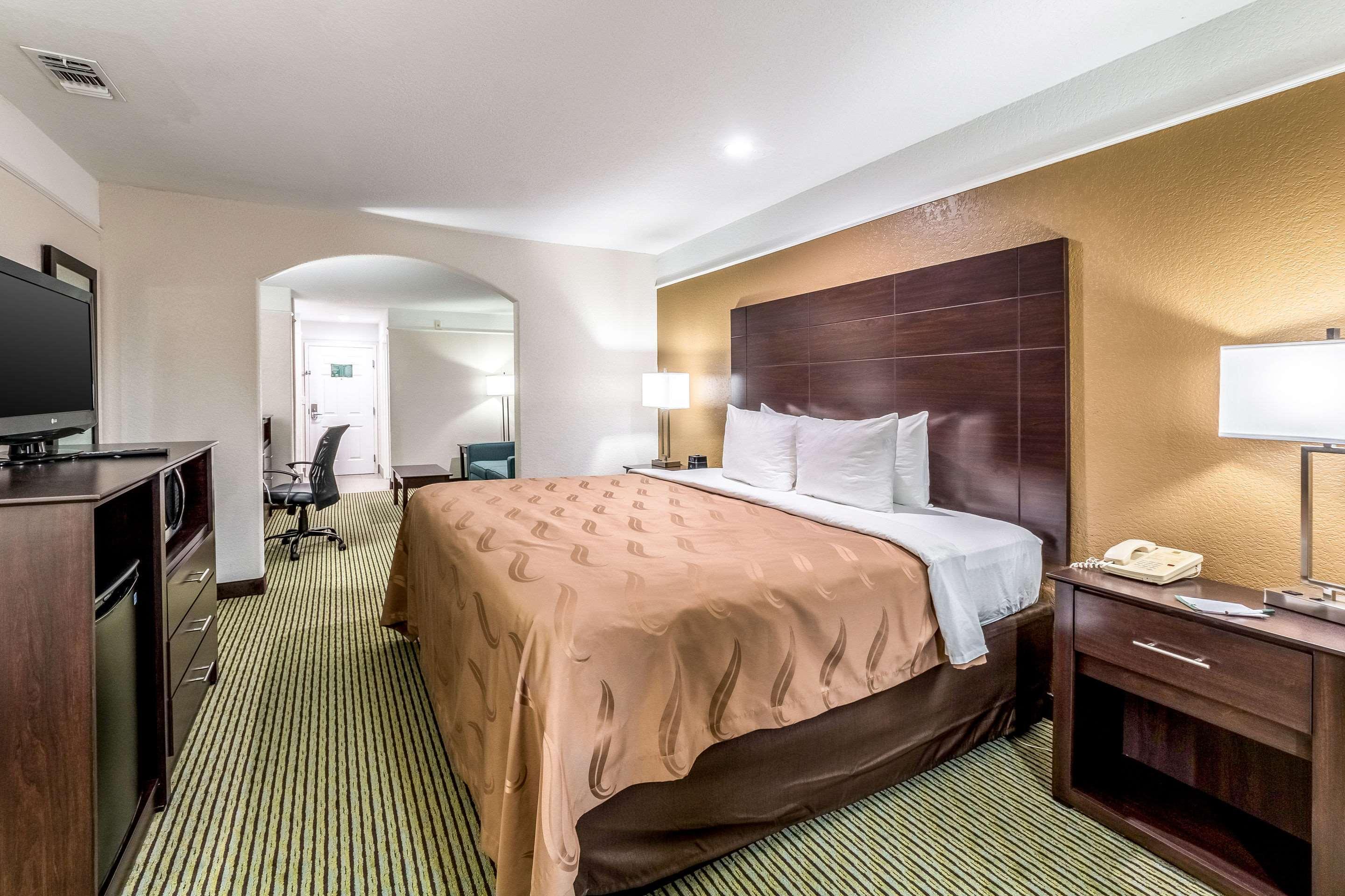 Quality Inn & Suites Seaworld North San Antonio Extérieur photo