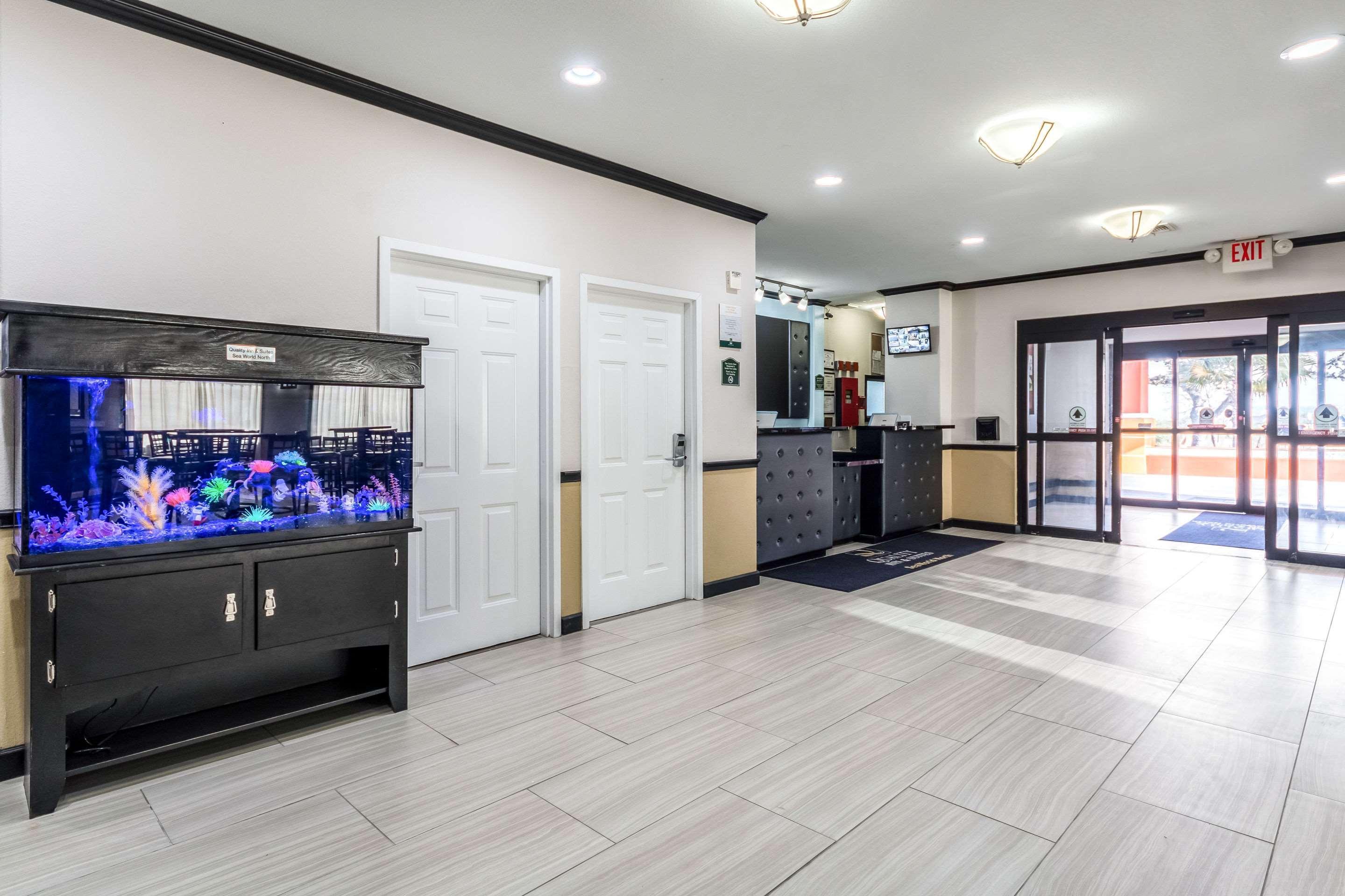 Quality Inn & Suites Seaworld North San Antonio Extérieur photo