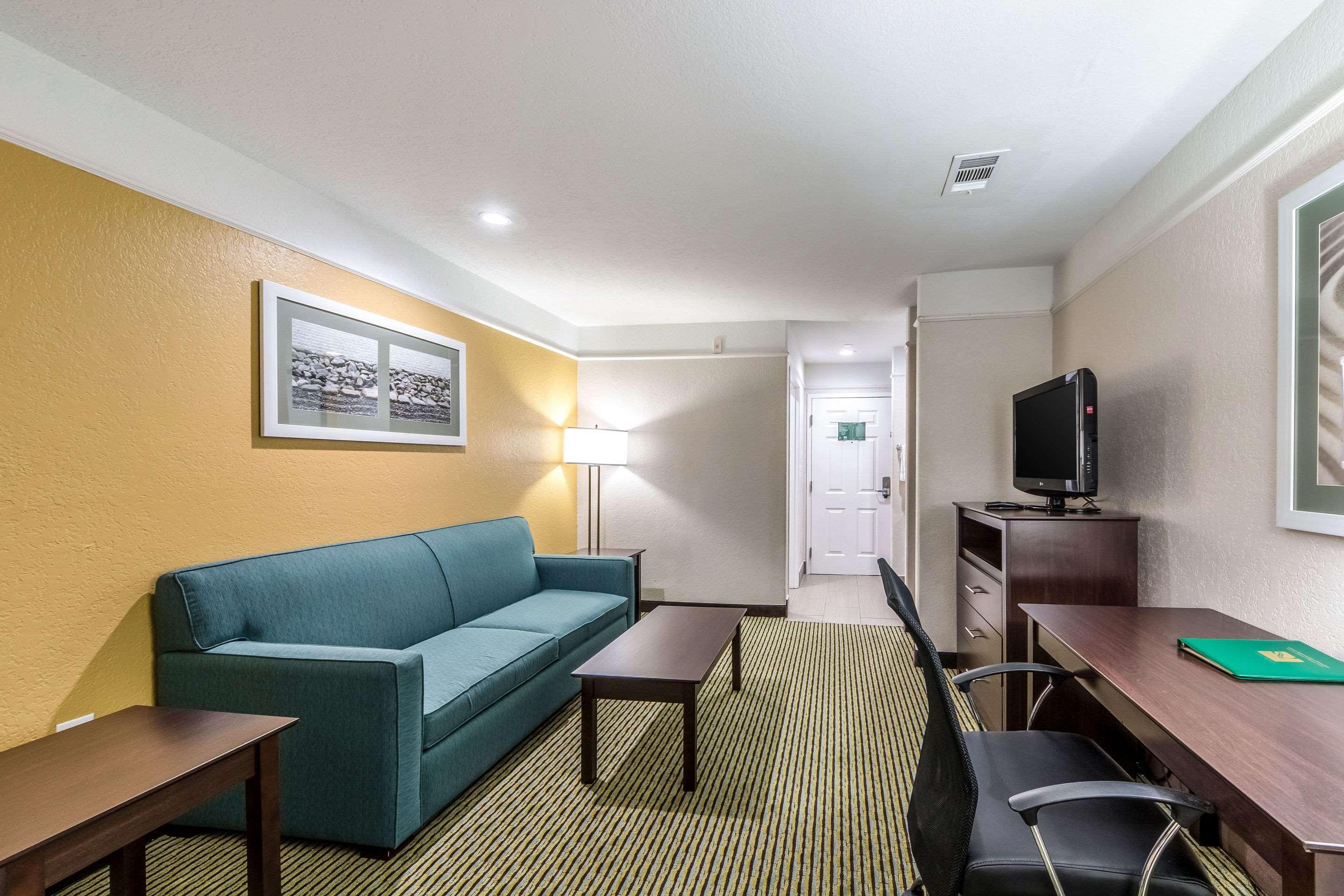 Quality Inn & Suites Seaworld North San Antonio Extérieur photo
