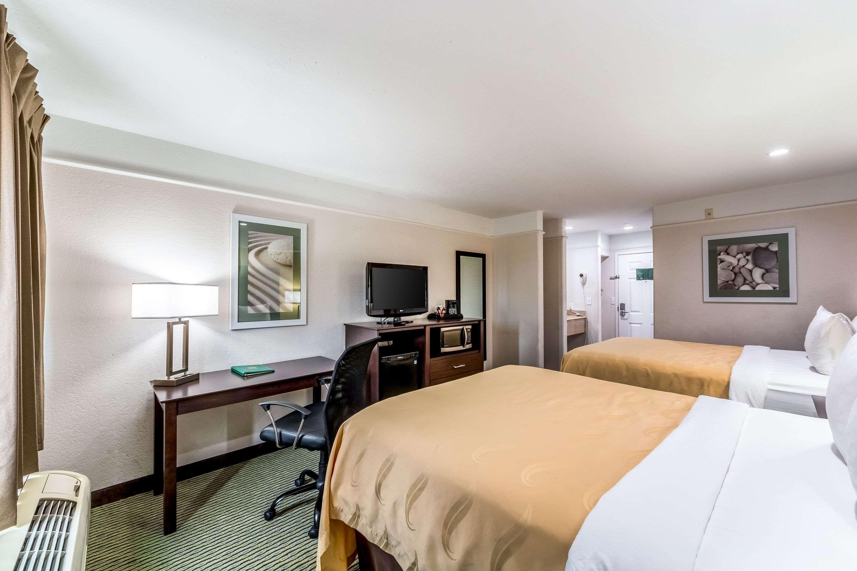 Quality Inn & Suites Seaworld North San Antonio Extérieur photo