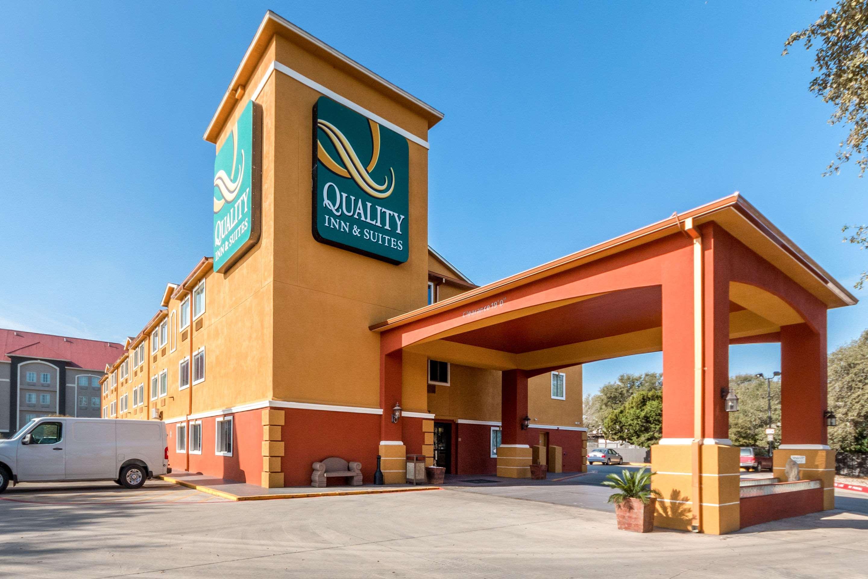 Quality Inn & Suites Seaworld North San Antonio Extérieur photo