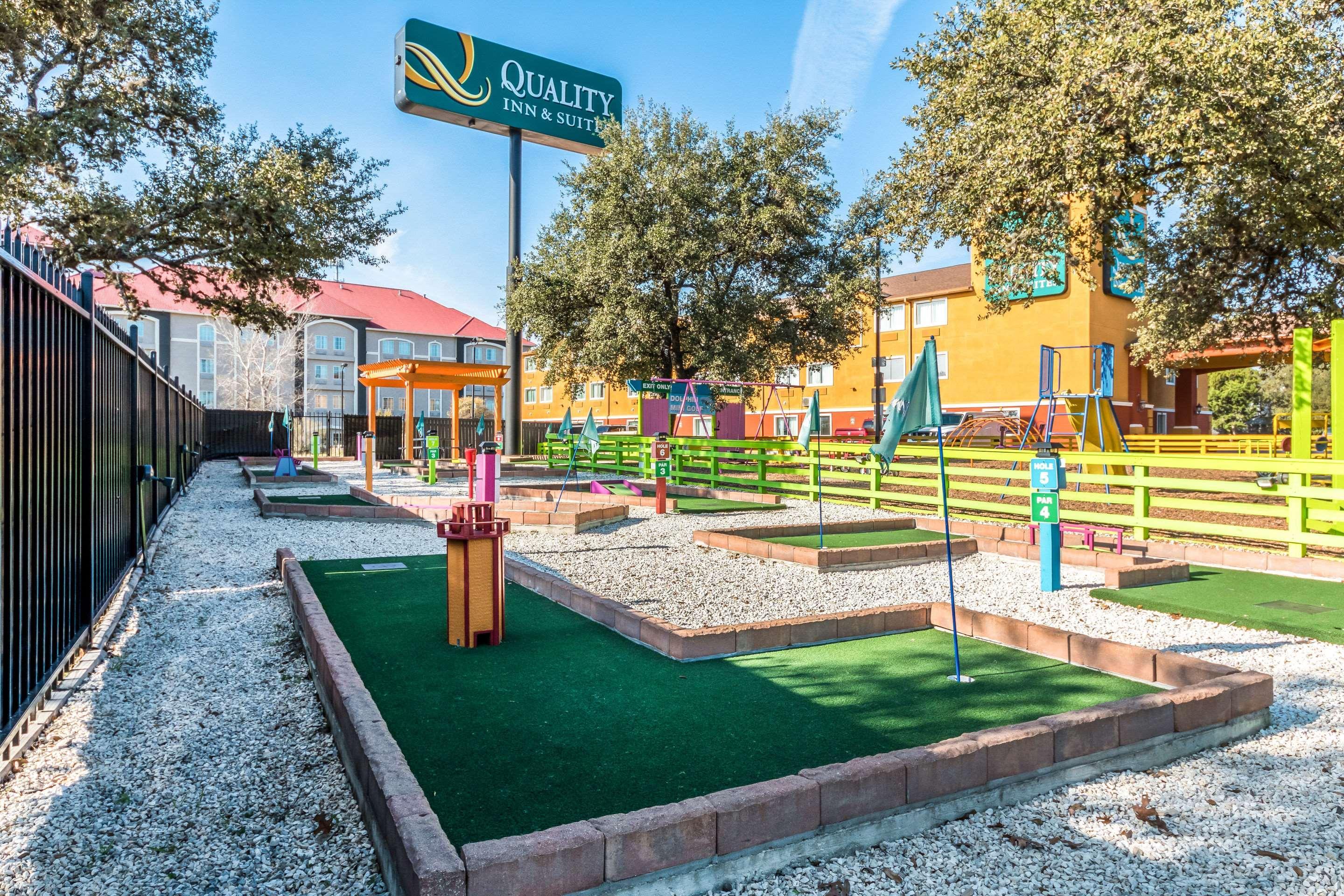 Quality Inn & Suites Seaworld North San Antonio Extérieur photo